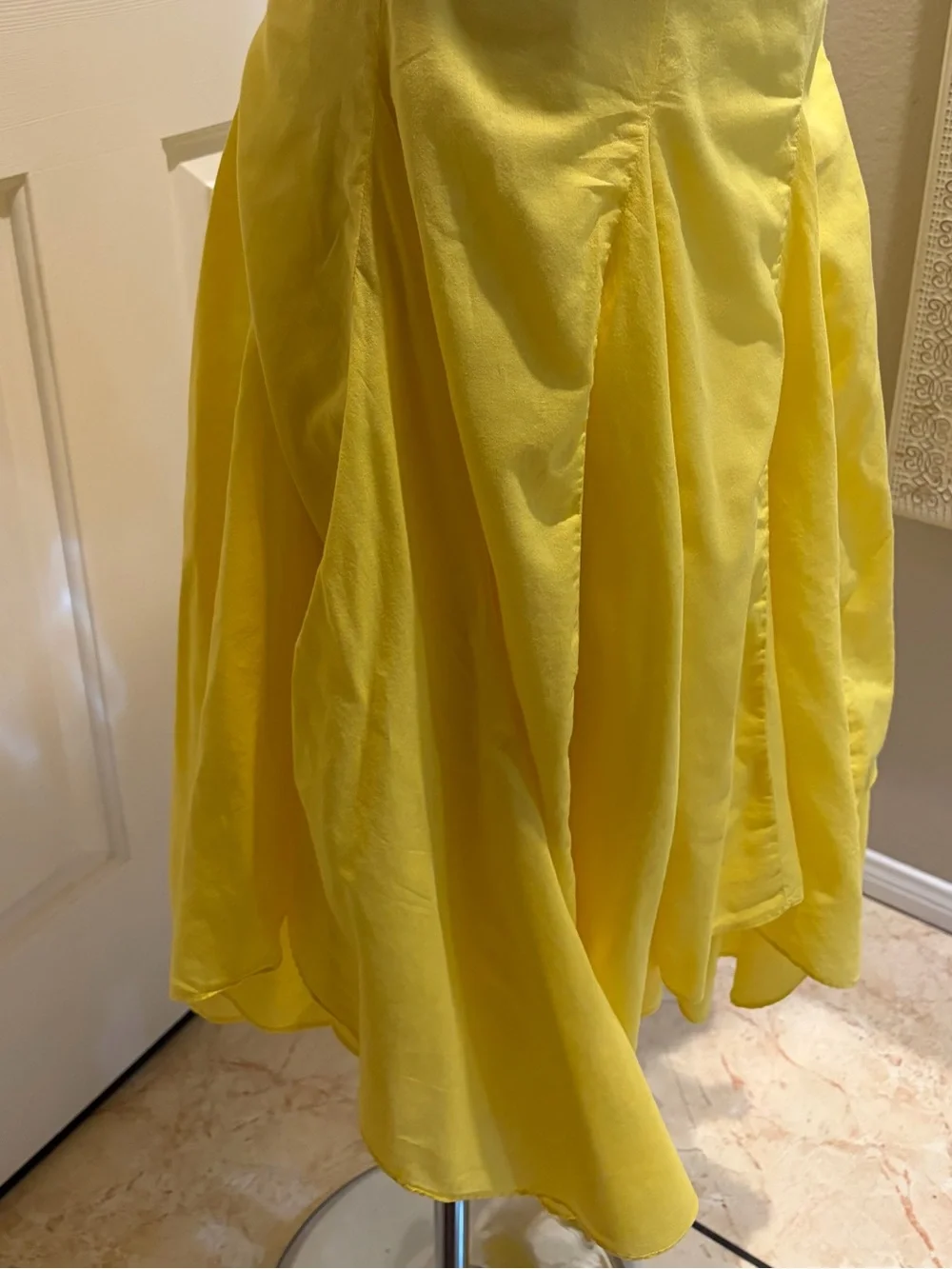 Vintage Yellow Lace-Trim Midi Dress with Spaghetti Straps